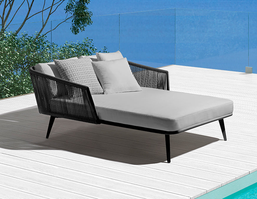 Couture Jardin DIVA Double Daybed lifestyle