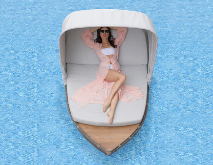 Couture Jardin ESCAPADE Double Daybed With Canopy lifestyle