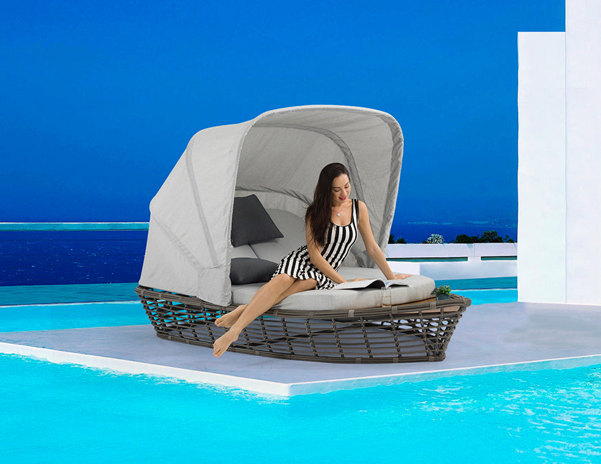 Couture Jardin ESCAPADE Double Daybed With Canopy lifestyle