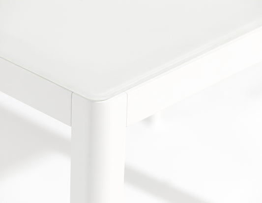 Couture Jardin POLO Bar Table lifestyle
